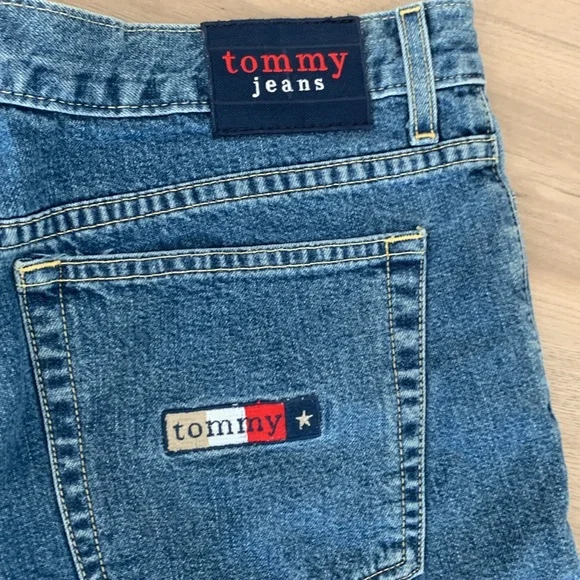 Tommy Hilfiger Jeans Denim Shorts - Picture 3 of 6